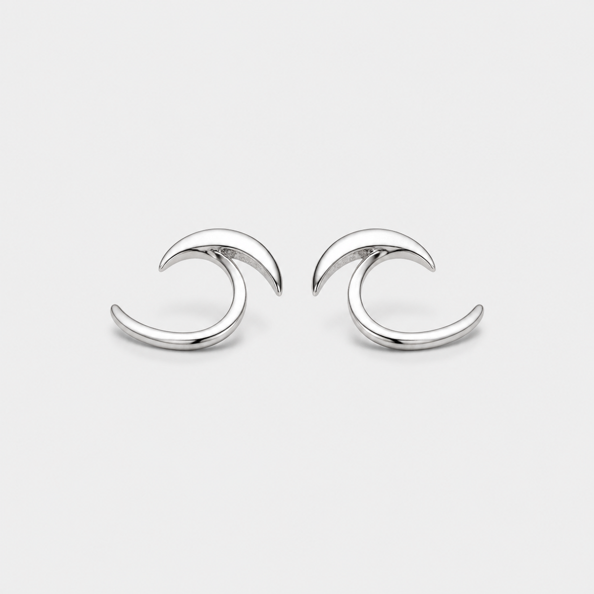 Azure Wave Ear Cuff